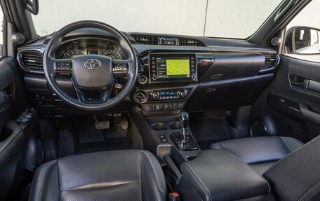 Toyota Hilux VIII, 2020 год, 6 500 000 рублей, 6 фотография