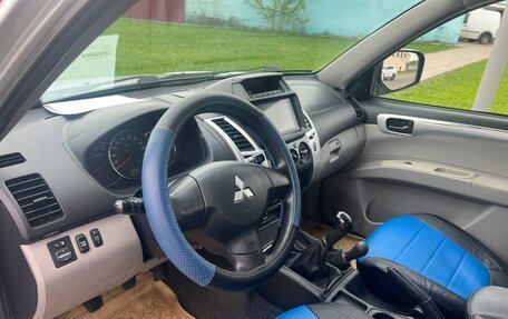Mitsubishi Pajero Sport II рестайлинг, 2013 год, 1 380 000 рублей, 9 фотография