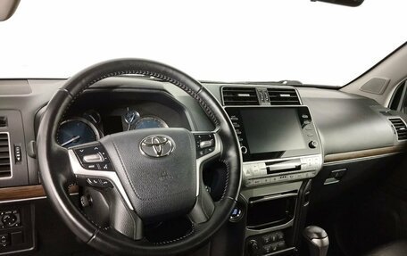 Toyota Land Cruiser Prado 150 рестайлинг 2, 2020 год, 6 849 000 рублей, 19 фотография