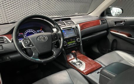 Toyota Camry, 2012 год, 2 000 000 рублей, 17 фотография