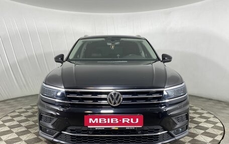 Volkswagen Tiguan II, 2017 год, 3 149 000 рублей, 2 фотография