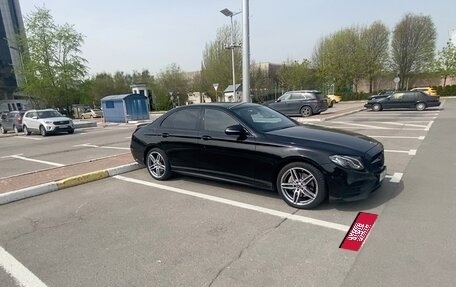 Mercedes-Benz E-Класс, 2019 год, 3 250 000 рублей, 4 фотография