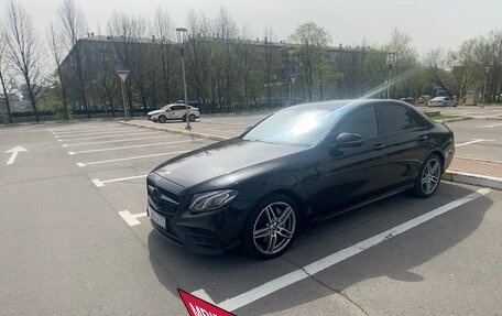 Mercedes-Benz E-Класс, 2019 год, 3 250 000 рублей, 6 фотография