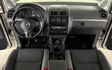 Volkswagen Touran III, 2013 год, 1 125 000 рублей, 12 фотография