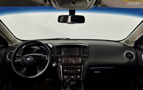 Nissan Pathfinder, 2015 год, 1 995 000 рублей, 17 фотография