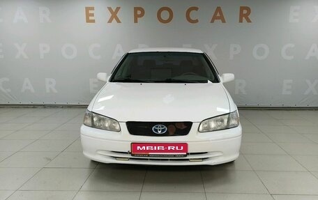 Toyota Camry, 2000 год, 550 000 рублей, 2 фотография