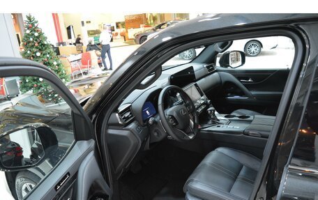 Lexus LX, 2024 год, 26 665 000 рублей, 17 фотография