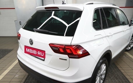 Volkswagen Tiguan II, 2018 год, 3 150 000 рублей, 5 фотография