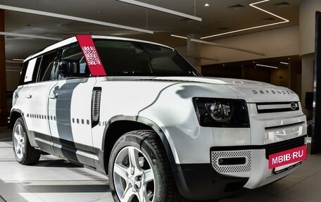 Land Rover Defender II, 2021 год, 8 990 000 рублей, 3 фотография