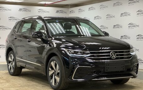 Volkswagen Tiguan II, 2023 год, 5 659 000 рублей, 3 фотография