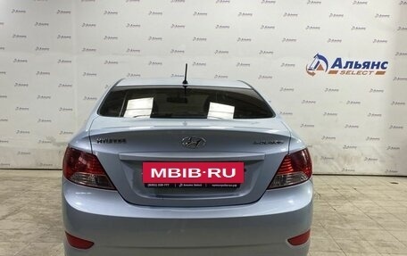 Hyundai Solaris II рестайлинг, 2011 год, 825 000 рублей, 4 фотография