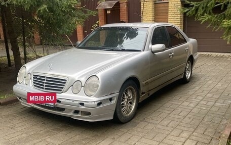 Mercedes-Benz E-Класс, 2001 год, 335 000 рублей, 7 фотография