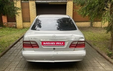 Mercedes-Benz E-Класс, 2001 год, 335 000 рублей, 14 фотография