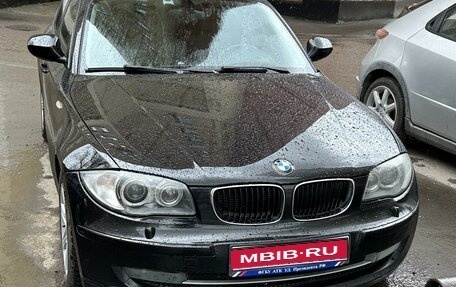 BMW 1 серия, 2011 год, 940 000 рублей, 1 фотография