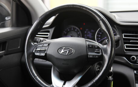 Hyundai Elantra VI рестайлинг, 2019 год, 1 750 000 рублей, 13 фотография