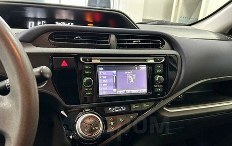 Toyota Prius IV XW50, 2017 год, 1 649 000 рублей, 14 фотография