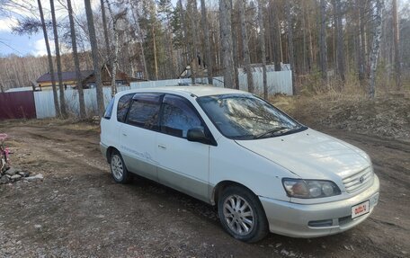 Toyota Ipsum II, 1997 год, 650 000 рублей, 13 фотография