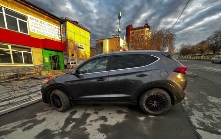 Hyundai Tucson III, 2018 год, 2 050 000 рублей, 2 фотография