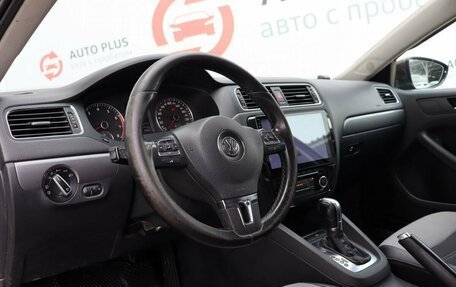 Volkswagen Jetta VI, 2011 год, 779 000 рублей, 8 фотография