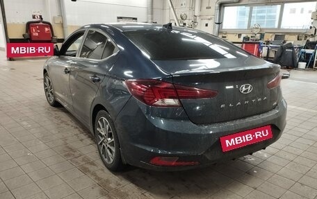 Hyundai Elantra VI рестайлинг, 2019 год, 1 749 000 рублей, 3 фотография