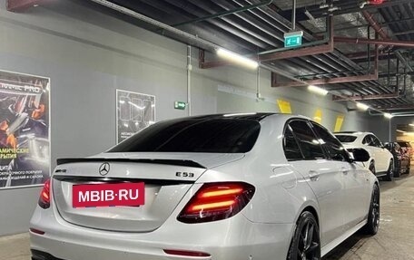 Mercedes-Benz E-Класс, 2016 год, 3 375 000 рублей, 4 фотография