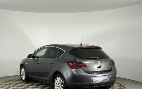 Opel Astra J, 2011 год, 840 000 рублей, 17 фотография