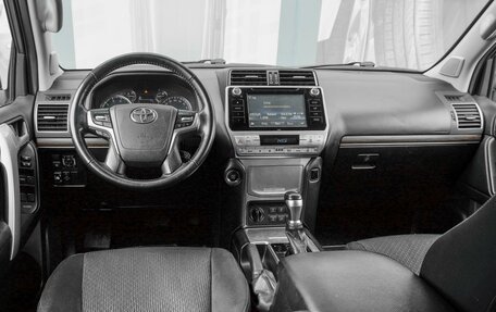 Toyota Land Cruiser Prado 150 рестайлинг 2, 2019 год, 6 189 000 рублей, 6 фотография