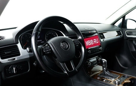 Volkswagen Touareg III, 2012 год, 2 040 000 рублей, 13 фотография