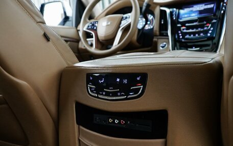Cadillac Escalade IV, 2016 год, 5 565 000 рублей, 28 фотография