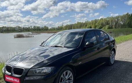 BMW 3 серия, 2011 год, 1 299 000 рублей, 3 фотография
