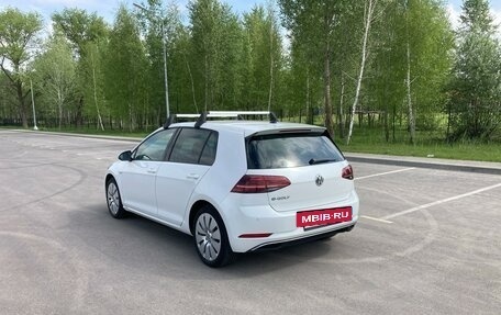 Volkswagen Golf VII, 2018 год, 2 400 000 рублей, 8 фотография