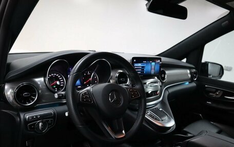 Mercedes-Benz V-Класс, 2022 год, 10 500 000 рублей, 11 фотография