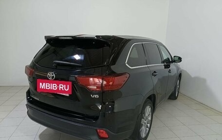 Toyota Highlander III, 2015 год, 3 190 000 рублей, 6 фотография