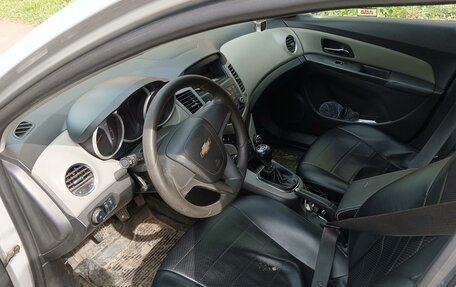 Chevrolet Cruze II, 2011 год, 830 000 рублей, 6 фотография