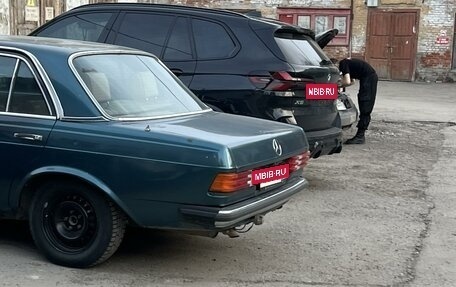 Mercedes-Benz W123, 1983 год, 220 000 рублей, 2 фотография