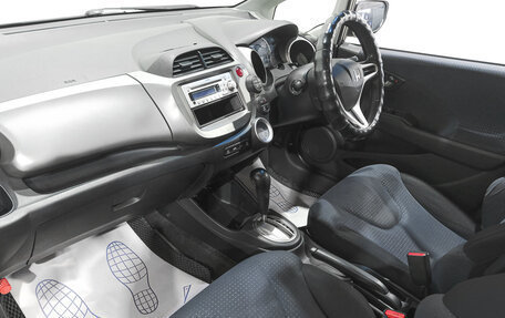 Honda Fit III, 2010 год, 899 000 рублей, 7 фотография