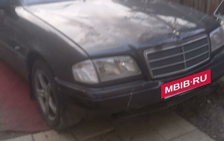 Mercedes-Benz C-Класс, 1996 год, 250 000 рублей, 3 фотография