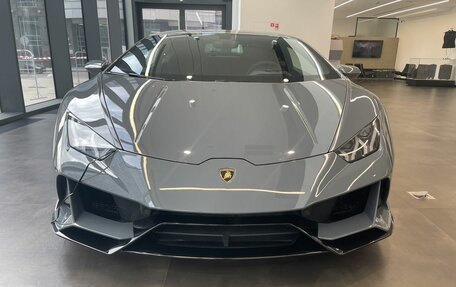 Lamborghini Huracán, 2020 год, 33 900 000 рублей, 3 фотография