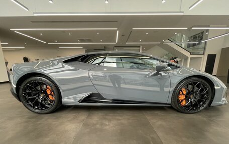 Lamborghini Huracán, 2020 год, 33 900 000 рублей, 10 фотография