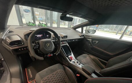 Lamborghini Huracán, 2020 год, 33 900 000 рублей, 13 фотография