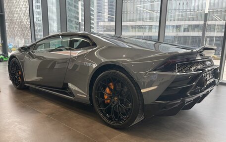 Lamborghini Huracán, 2020 год, 33 900 000 рублей, 16 фотография