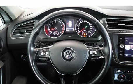 Volkswagen Tiguan II, 2020 год, 2 299 000 рублей, 7 фотография