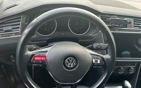 Volkswagen Tiguan II, 2019 год, 2 899 000 рублей, 9 фотография
