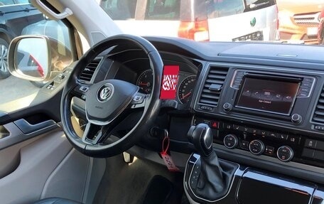 Volkswagen Multivan T6 рестайлинг, 2015 год, 3 628 700 рублей, 17 фотография