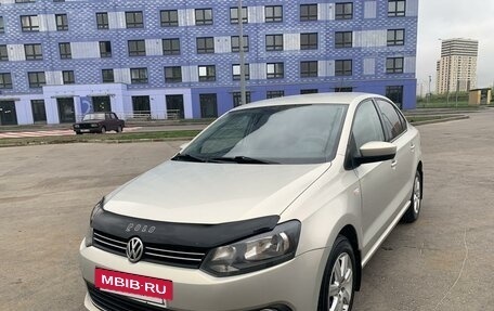 Volkswagen Polo VI (EU Market), 2011 год, 900 000 рублей, 3 фотография