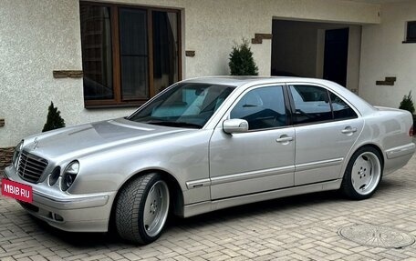 Mercedes-Benz E-Класс, 1999 год, 1 300 000 рублей, 3 фотография