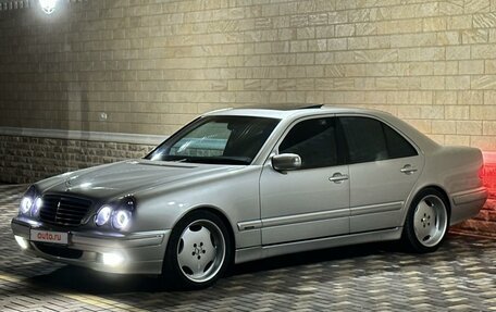 Mercedes-Benz E-Класс, 1999 год, 1 300 000 рублей, 10 фотография
