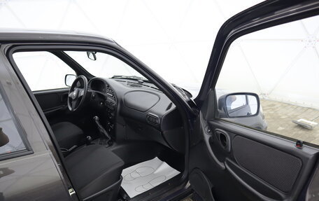 Chevrolet Niva I рестайлинг, 2015 год, 798 000 рублей, 12 фотография