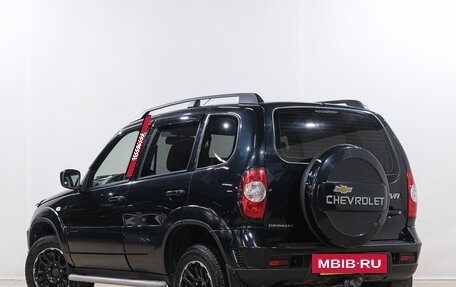 Chevrolet Niva I рестайлинг, 2018 год, 898 000 рублей, 5 фотография