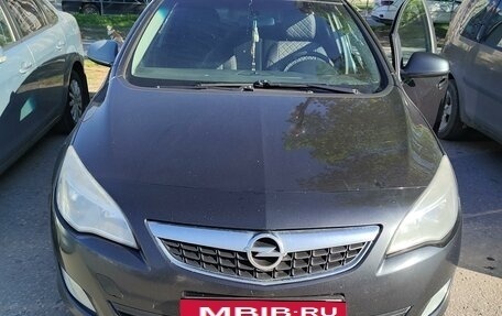 Opel Astra J, 2011 год, 720 000 рублей, 2 фотография